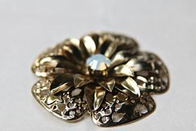 48 mm Vintage Gold Swarovski White Opal Flat Back Embellishment, Flower Centers, DIY, Hair Bow Supplies 1/2/6 Pieces wedding decorations