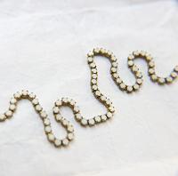 18pp Swarovski Vintage Chain in White Alabaster (2.5mm) 0.5/1/2/5 Meters Brass Settings Wedding Bridal Supplies|Jewelry Making|Decoration