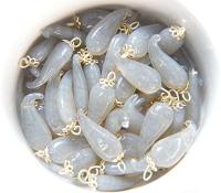 Vintage styled Chili Handmade Dangle in glass 25 mm long in Light Grey Opal (6/30 pieces)