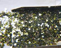 10SS Swarovski Flatbacks in Olivine Chaton Roses 2088 (2.9mm) Made in Austria 72/144/432/1440 Pieces Nail art decoration, craft supplies