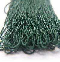 13/0 Hanks Charlotte Cut Beads 53270 Emerald Opaque 1/5/25/50/100 Hanks 1.6mm glass beads, jewelry supply, findings, craft supply, rare