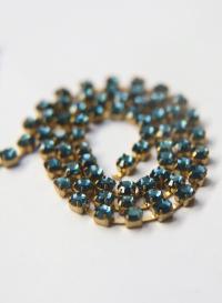16ss Swarovski 2088 Chain in Flat Back Montana (4mm) 0.5/1/2/5 Meters Brass Settings Bridal Supplies, strass chains premium material