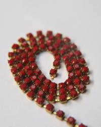 16 SS Rhinestone Chain Vintage Glass Pressed Chatons Burnt Rust Opaque 4mm embroidery materials, craft vintage findings , native beadings