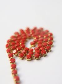 16 SS Rhinestone Chain Vintage Glass Pressed Chatons Coral Red Opaque (4mm) 1/2/5/15 Meters