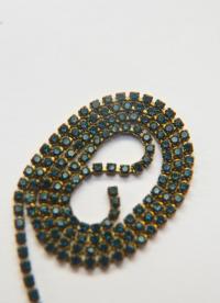 14pp Swarovski Vintage Chain in Montana (2mm) 0.5/1/2/5 Meters Brass Settings Bridal Supplies, Jewelry, vintage findings, premium supply