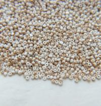 11/0 Charlotte Cut Beads Opaque Chalk White Golden Honey 10/20/50/250/500 Grams PREMIUM MATERIALS