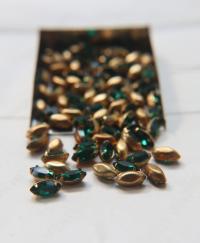 Swarovski 10x5 mm Vintage Navette brass setting in Emerald 12/24/100/500 Pieces jewelry supplies in Brass/Vintage Black