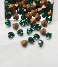 8X9 mm Vintage Swarovski Emerald Hearts 36/72/144 Pieces fancy stones, jewelry making, craft supply, clay art, embellishment