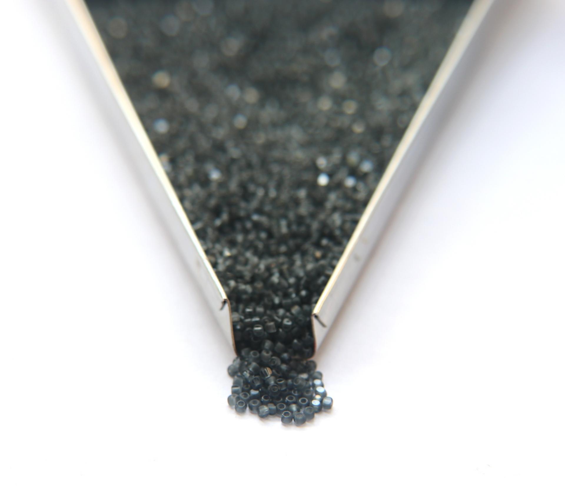 11/0 Charlotte true Cut Beads MATT Black Diamond Loose Beads 10/20/50/250/500 Grams premium seed beads, vintage findings, embroidery