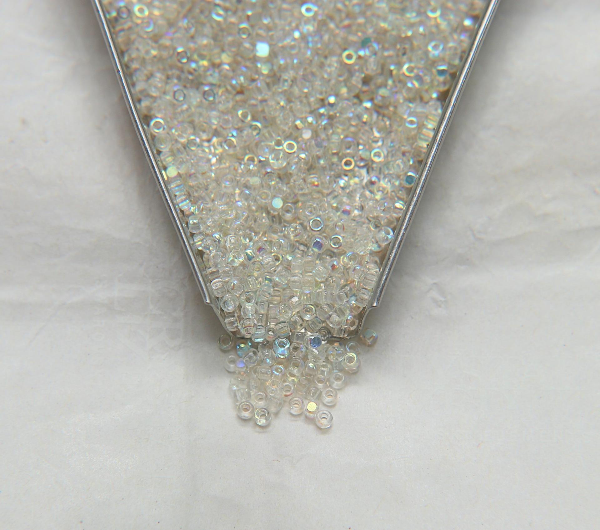 11/0 Charlotte Cut Beads Patina Transparent Crystal Aurore Boreale 10/20/50/250/500 Grams PREMIUM MATERIALS