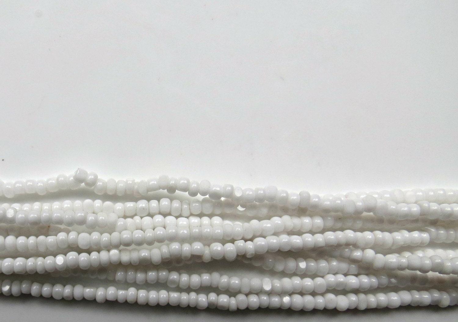 13/0 Charlotte Cut Beads Chalk White Opaque 5/10/20/50 Grams 1.6mm, craft supplies, jewelry making, embroidery materials, vintage beads