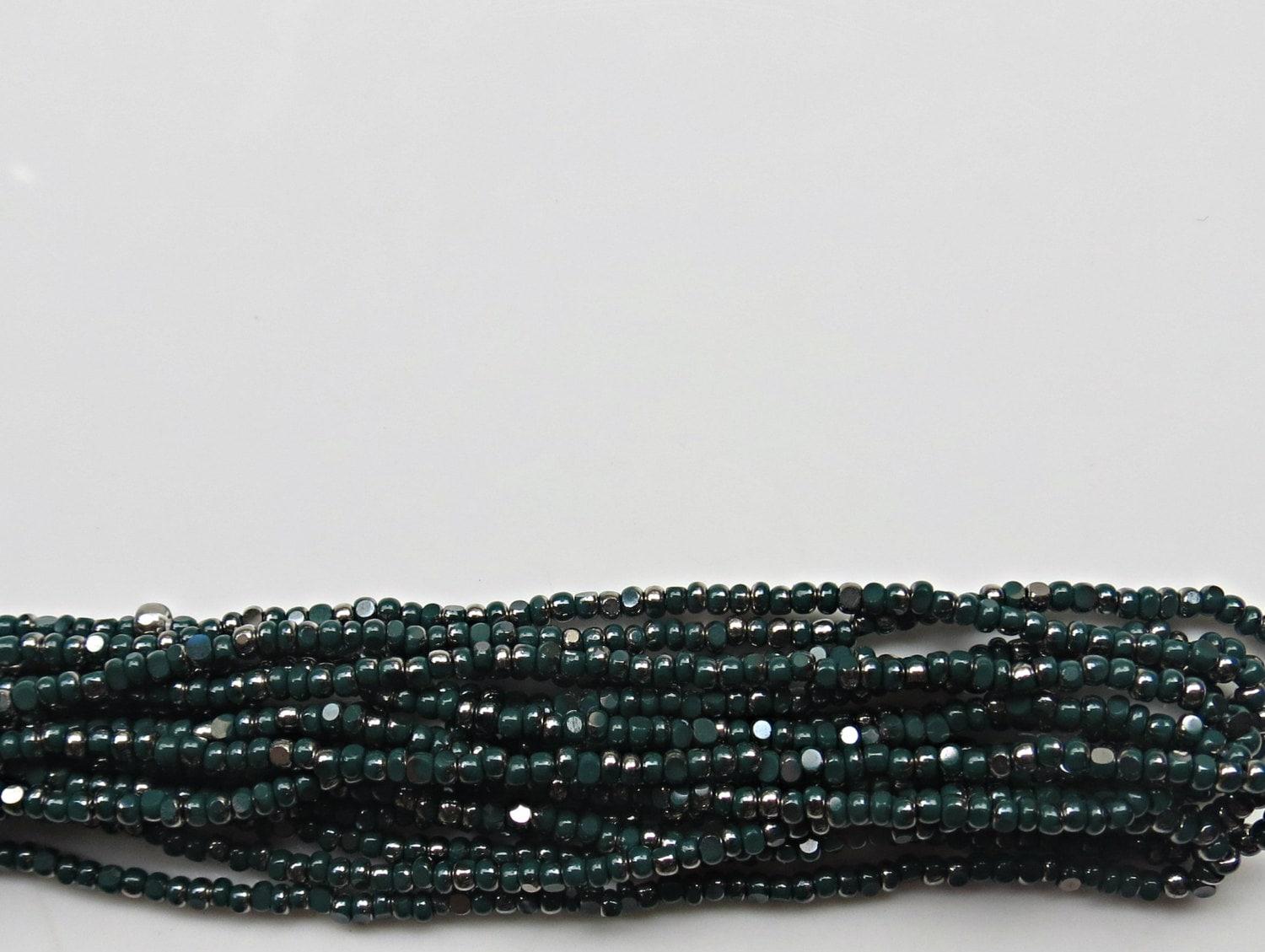 11/0 Charlotte true Cut Beads Patina Opaque Emerald Gun Metal 10/20/50/250/500 Grams 1300 Pieces