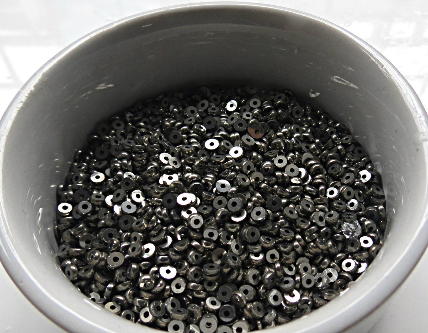 2MM Glass Sequins High Glaze Gun Metal 5/10/20 Grams