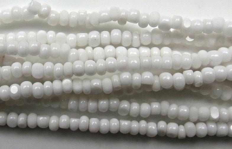 13/0 Charlotte Cut Beads Chalk White Opaque 5/10/20/50 Grams 1.6mm, craft supplies, jewelry making, embroidery materials, vintage beads