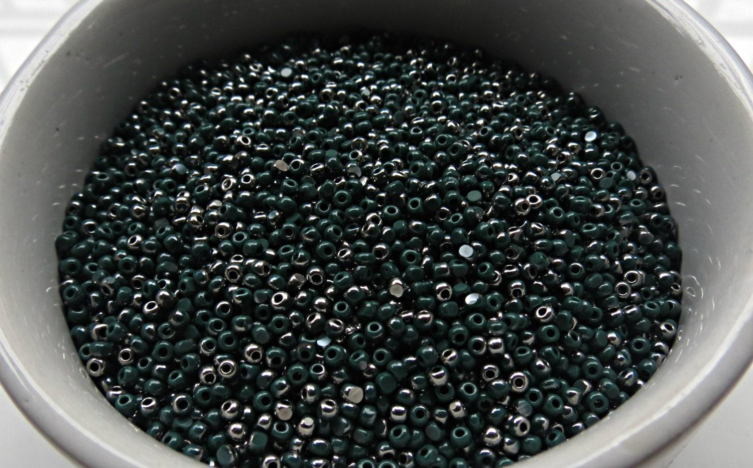 11/0 Charlotte true Cut Beads Patina Opaque Emerald Gun Metal 10/20/50/250/500 Grams 1300 Pieces