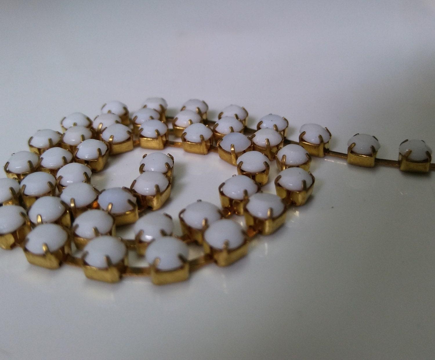 6 SS Rhinestone Chain Vintage Chatons Opaque Chalk White 2mm 1/2/5/15 Meters