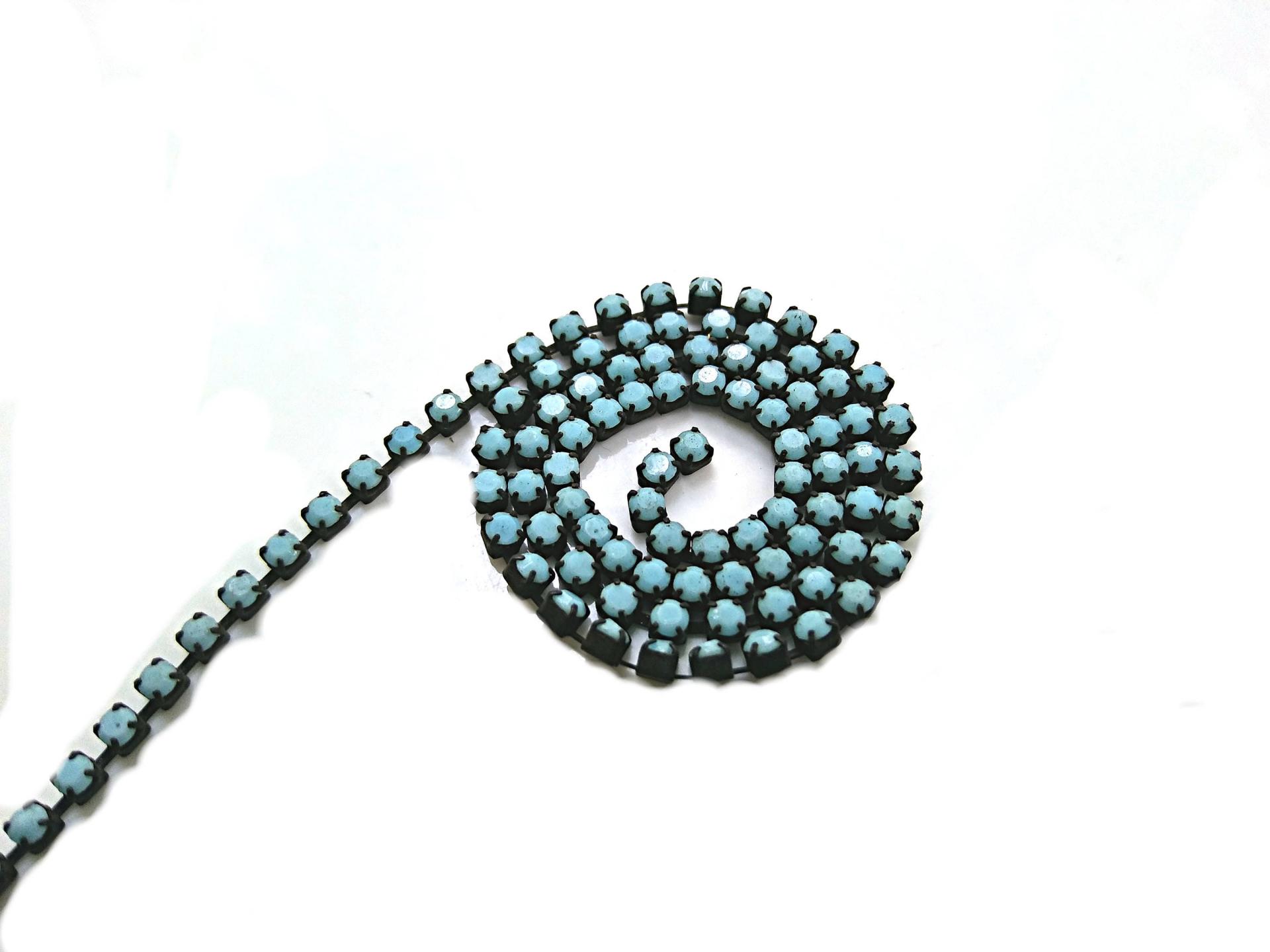 6 SS Rhinestone Chain Vintage Glass Pressed Chatons Opaque Turquoise (2mm) 1/2/5/15 Meters embroidery materials, craft vintage findings