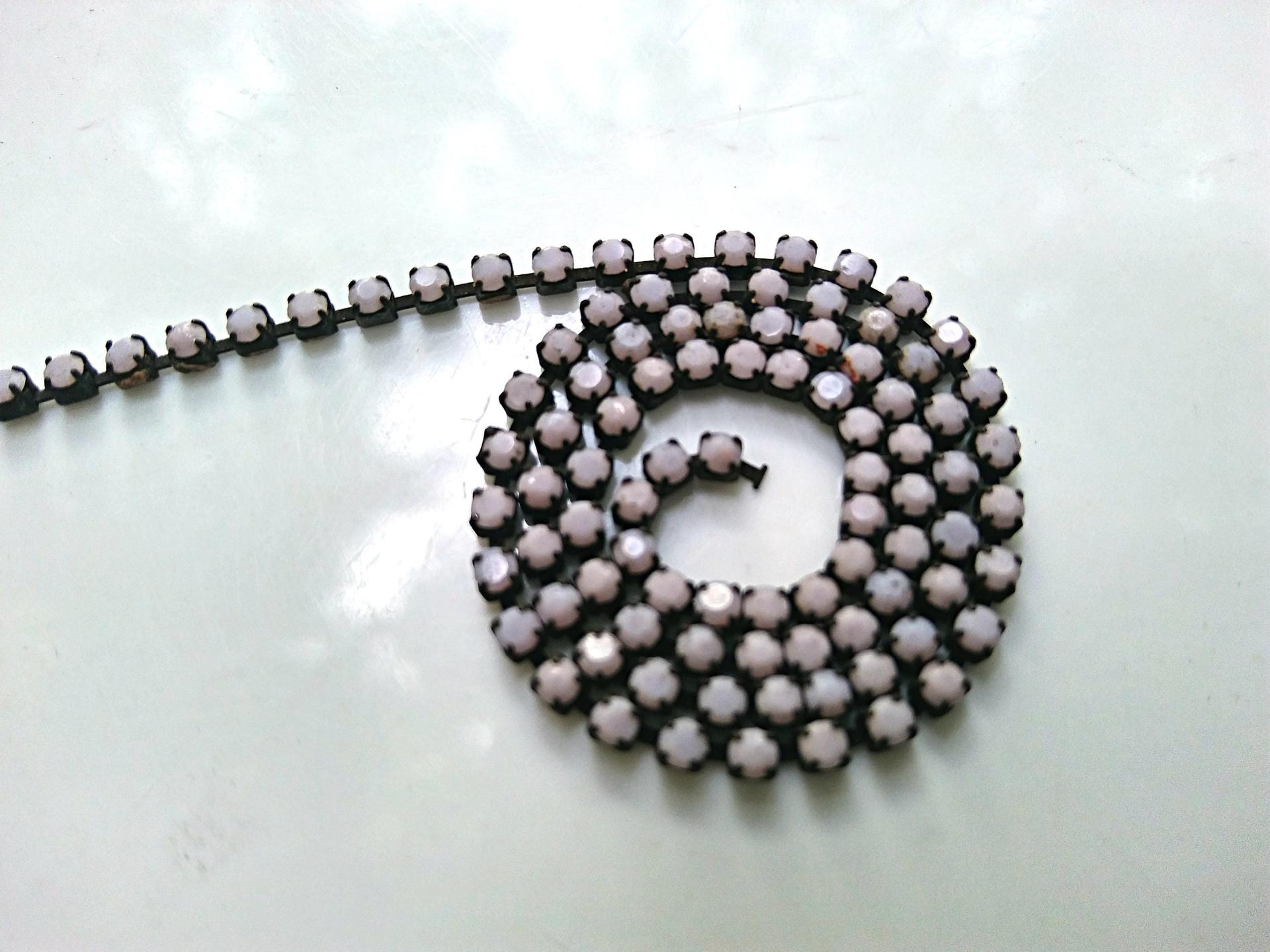 6 SS Rhinestone Chain Vintage Glass Pressed Chatons Opaque Light Purple (2mm) 1/2/5/15 Meters vintage findings, jewelry making, craft