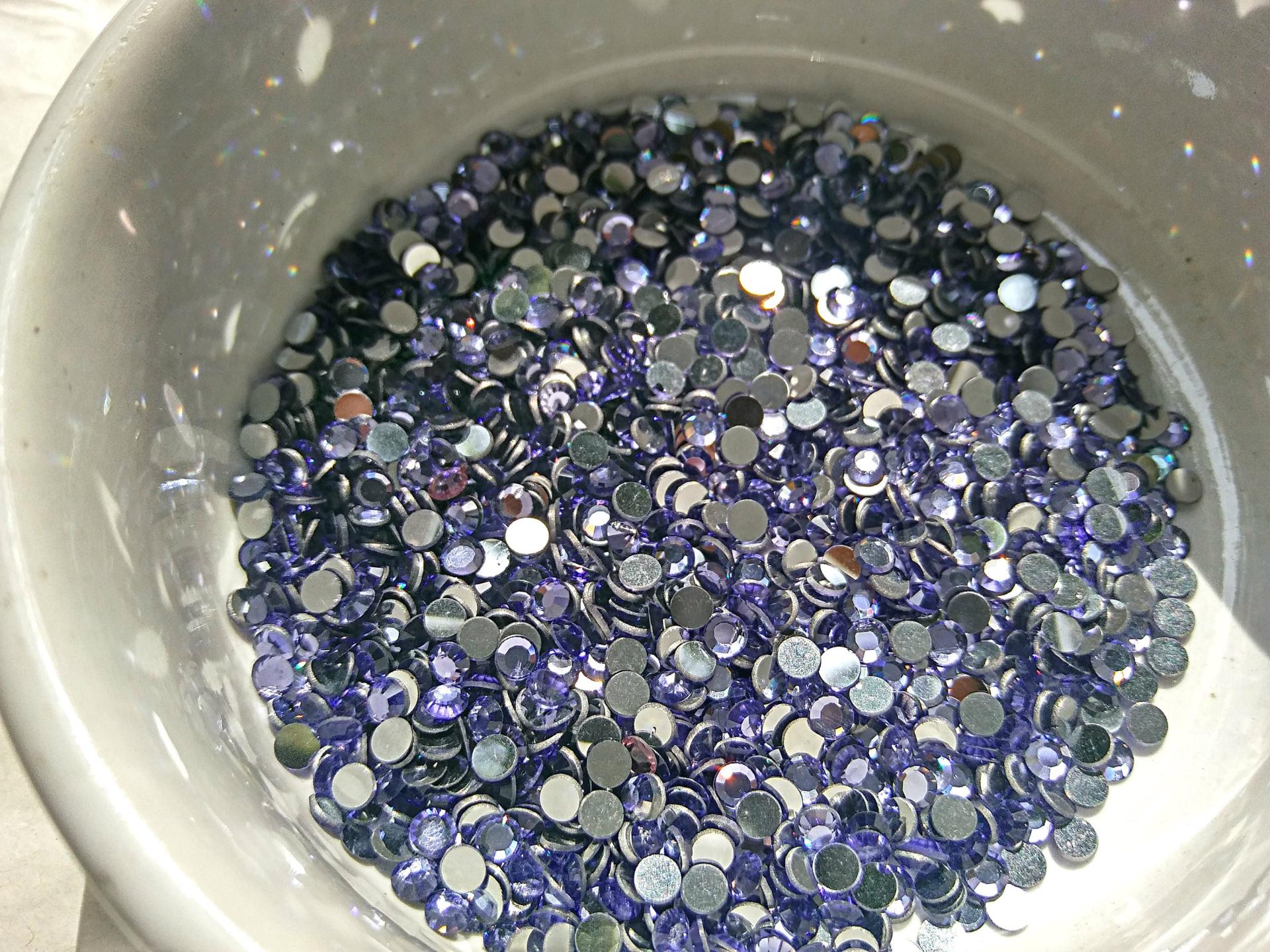 10SS Swarovski Flatbacks in Tanzanite Chaton Roses 2088 (2.9mm) Made in Austria 72/144/432/1440 Pieces Nail art decoration