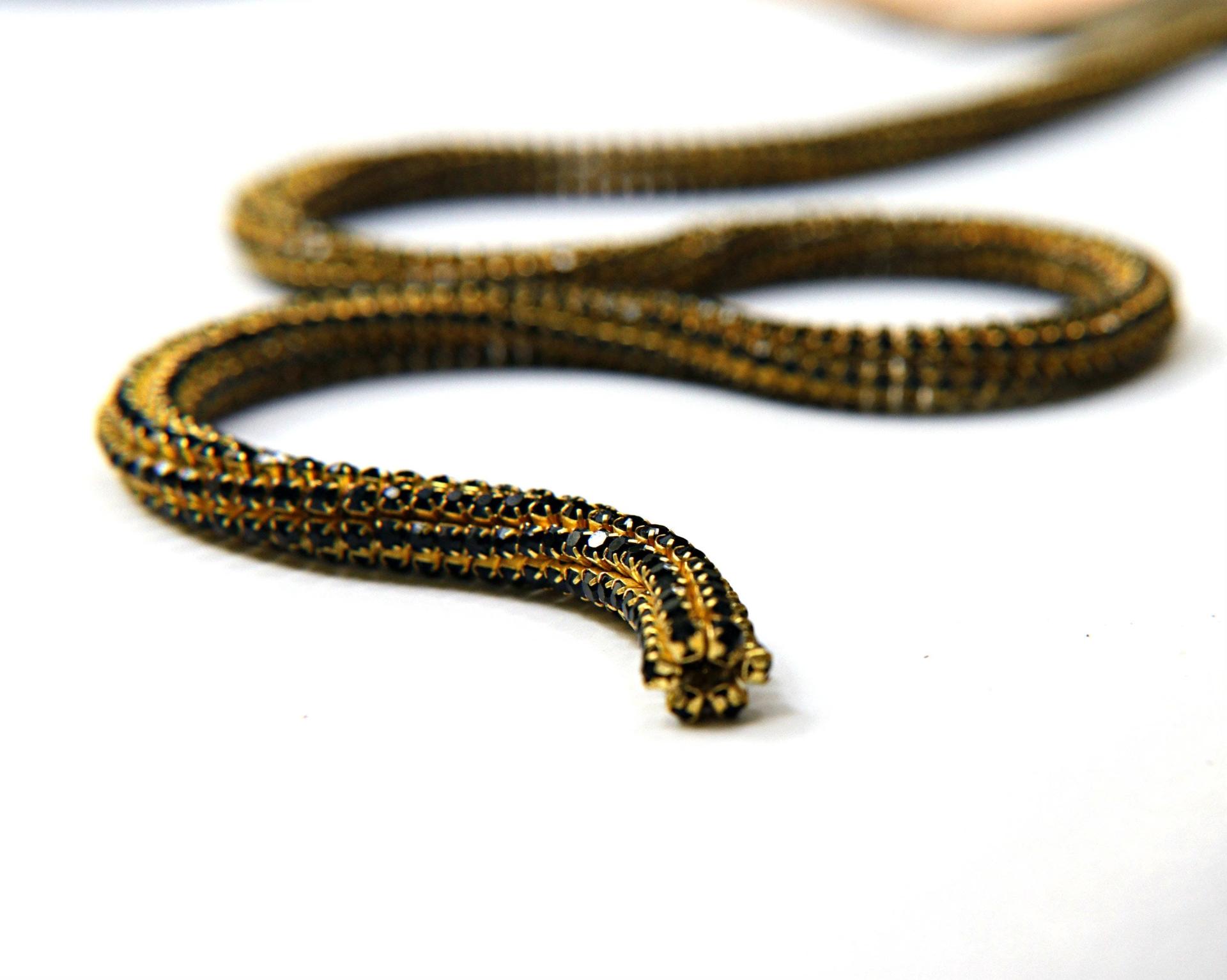Vintage Round Black Rhinestone lace in brass 6mm thick for embellishments/Jewellery/couture inside (Hole 3mm)