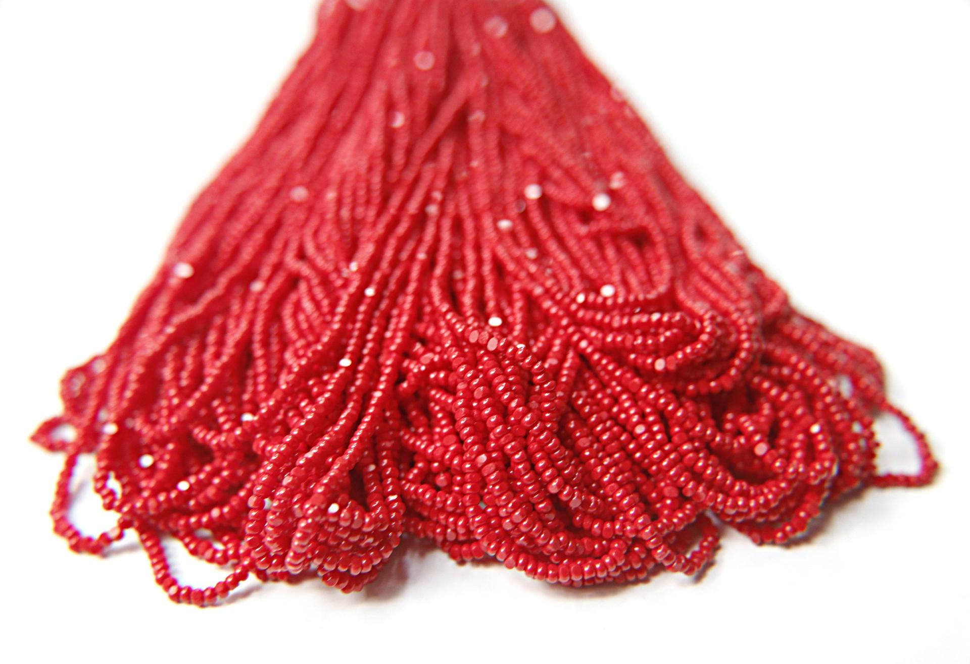 11/0 Hanks Charlotte Cut Beads 93210 Opaque Cherry Red 1/5/25/50/100 Hanks 2.0mm glass beads, jewelry supply, findings, craft supply vintage