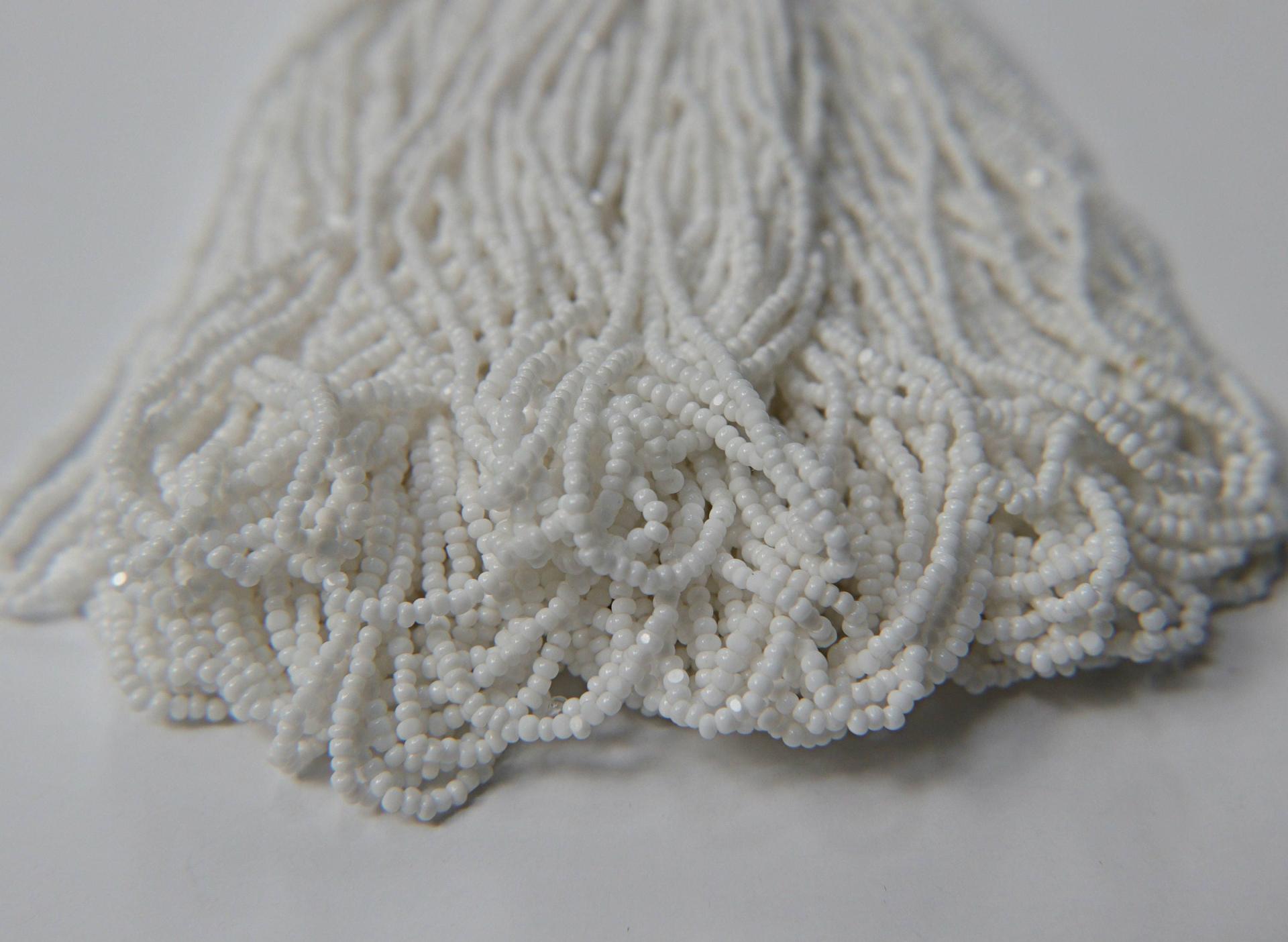 11/0 Hanks Charlotte Cut Beads 03050 Chalk White 1/5/25/50/100 Hanks 2.0mm glass beads, jewelry supply, findings, craft supply, vintage bead