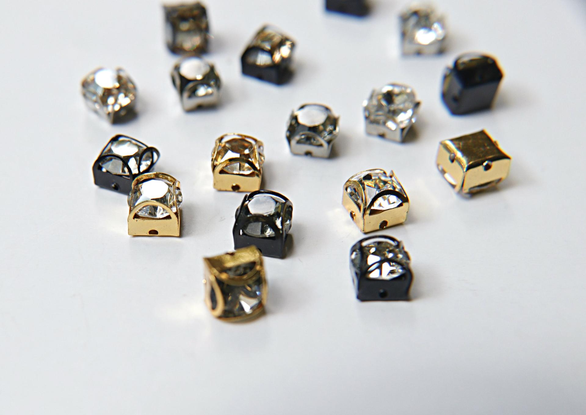 Swarovski 39ss Vintage Clips Sewon (31 Crystal Colors) 4 Hole Sliders 6/12/24/100 Pieces, Silver/Gold/Black Fittings PREMIUM Materials