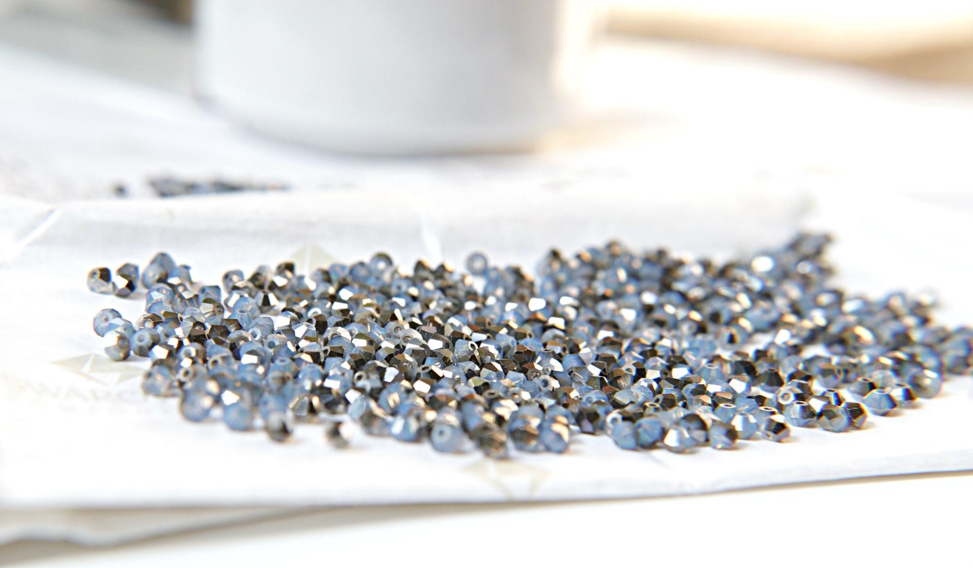 3mm White Opal Sky Blue Swarovski Bicone Cuts 36/72/144/432/720 Pieces Jewelry findings, embroidery materials, jewelry making, rare beads