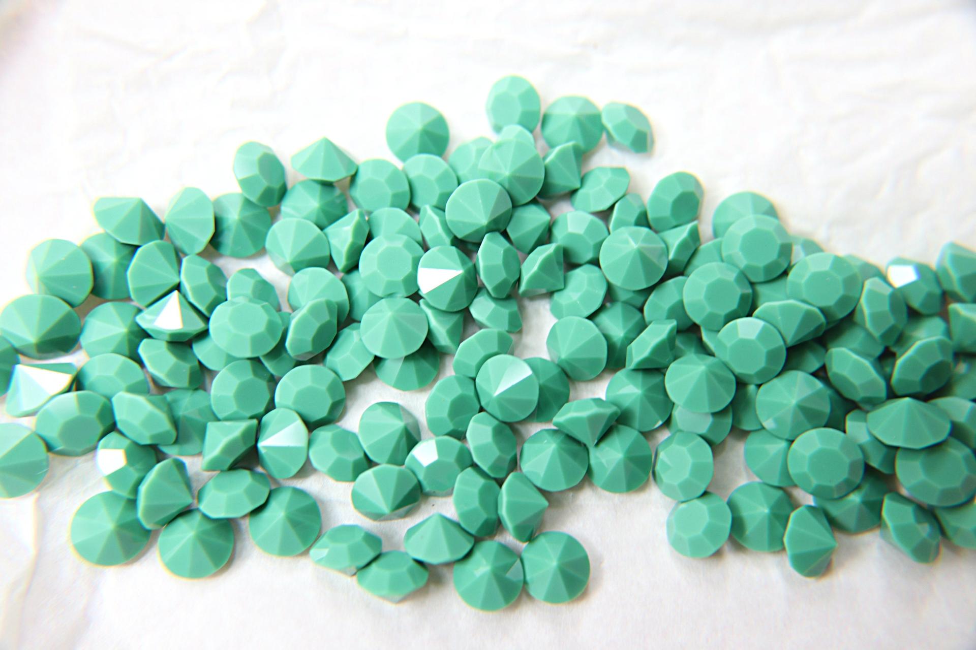 Swarovski 40ss Chaton Round Opaque Green #1100 6/12/24/100/300 Pieces Vinatge Swarovski, Jewelry making, premium materials, embellishments