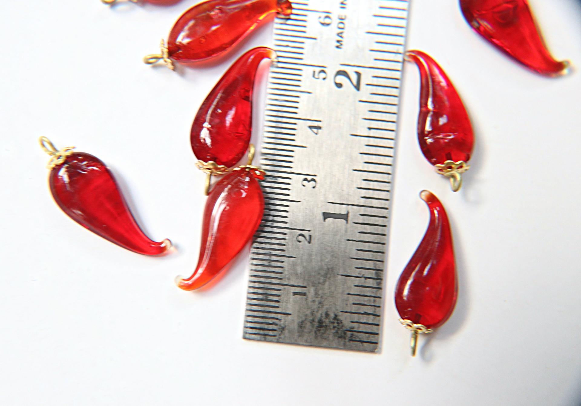 Vintage styled Chili Handmade Dangle in glass 25 mm long in Red Transparent (6 pieces)