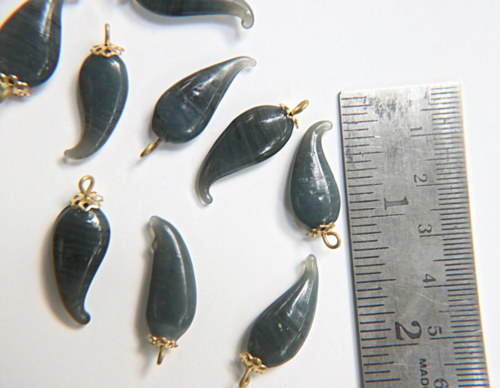 Vintage styled Chili Handmade Dangle in glass 25 mm long in Opaque Dark Gray (6 pieces)