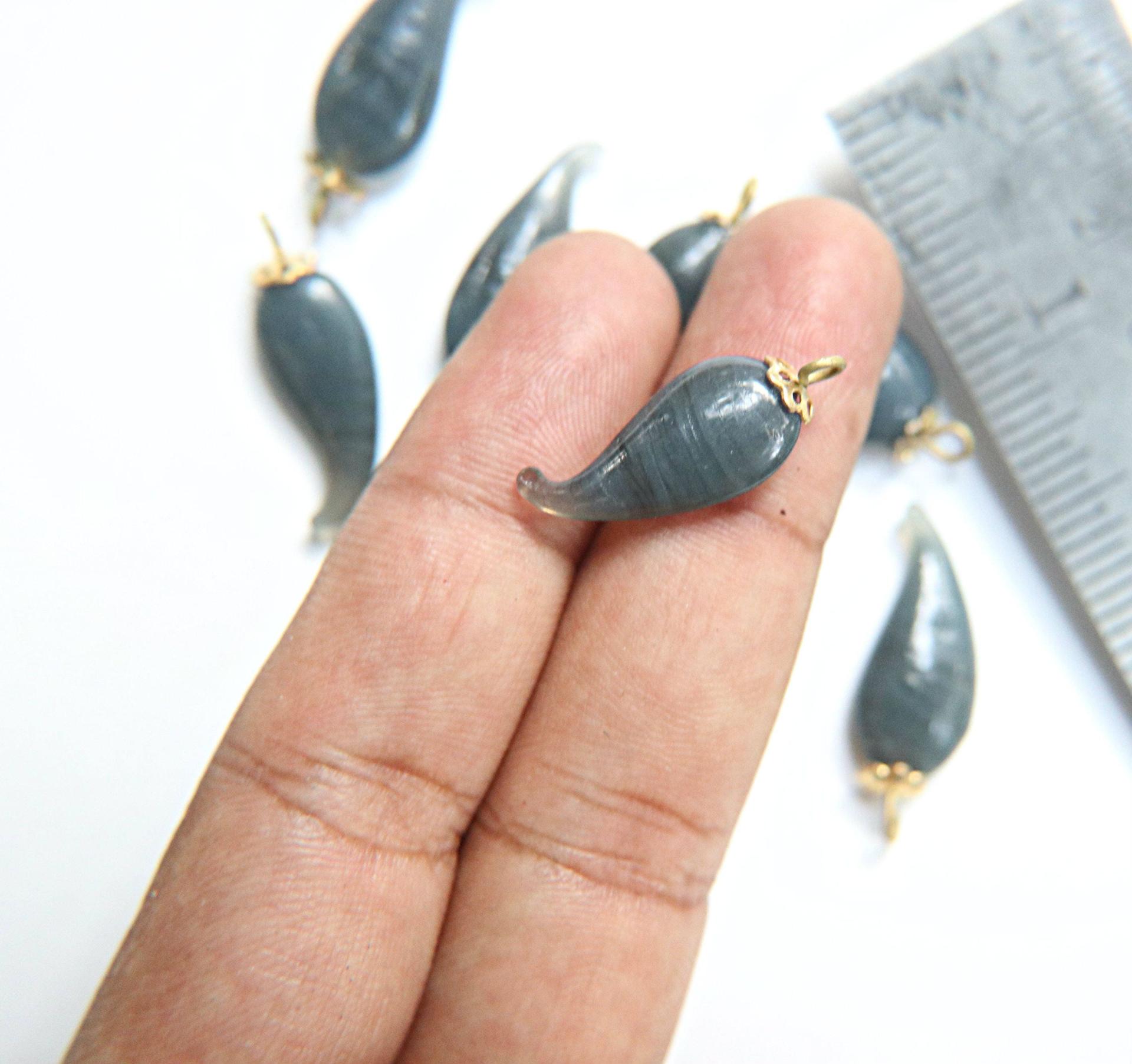 Vintage styled Chili Handmade Dangle in glass 25 mm long in Opaque Dark Gray (6 pieces)