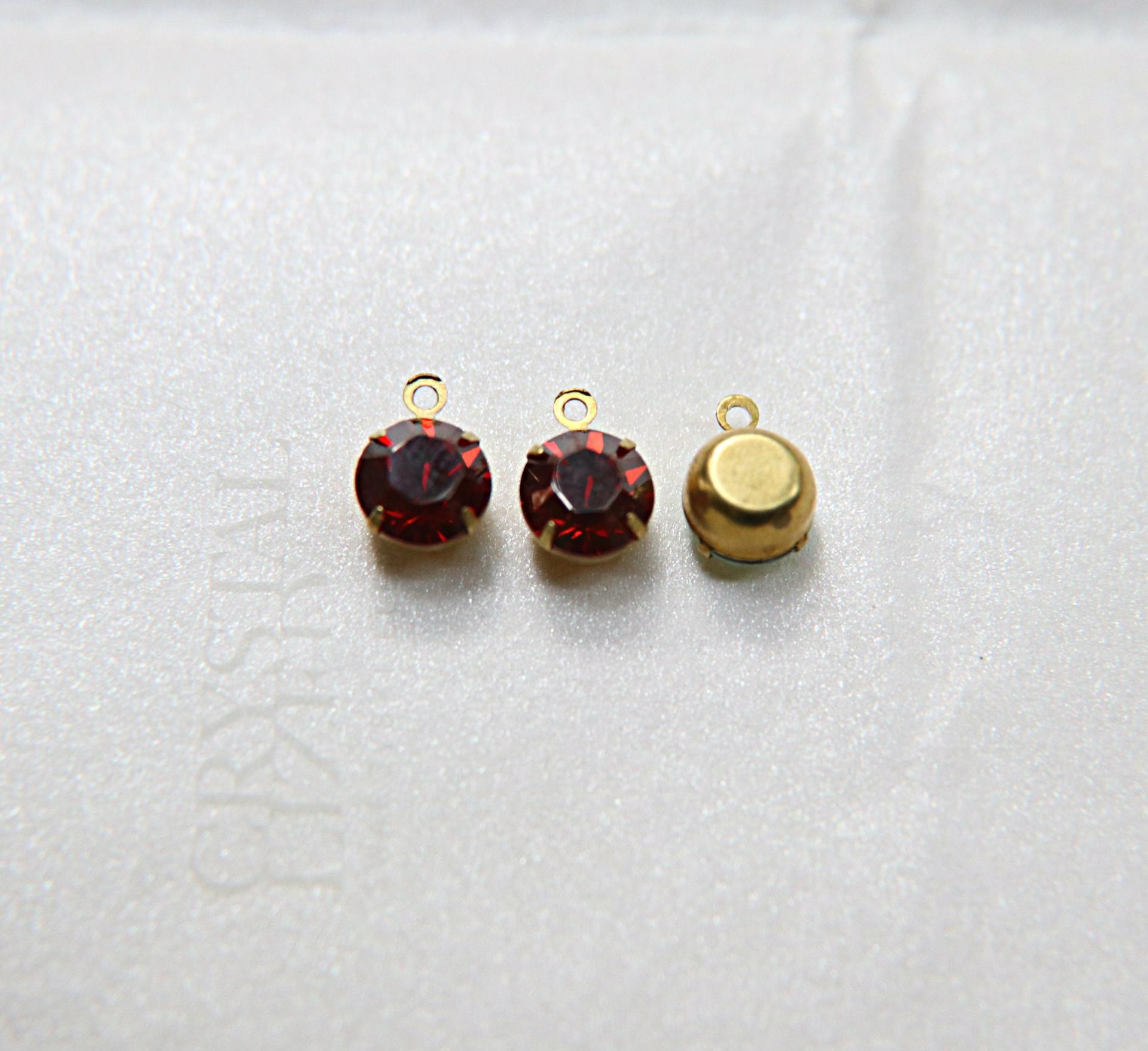 Swarovski 7mm Round setting drop one loop in Crystal Red Magma 34ss 6/12/24/100/300 Pieces jewelry supplies in Brass/Vintage Black