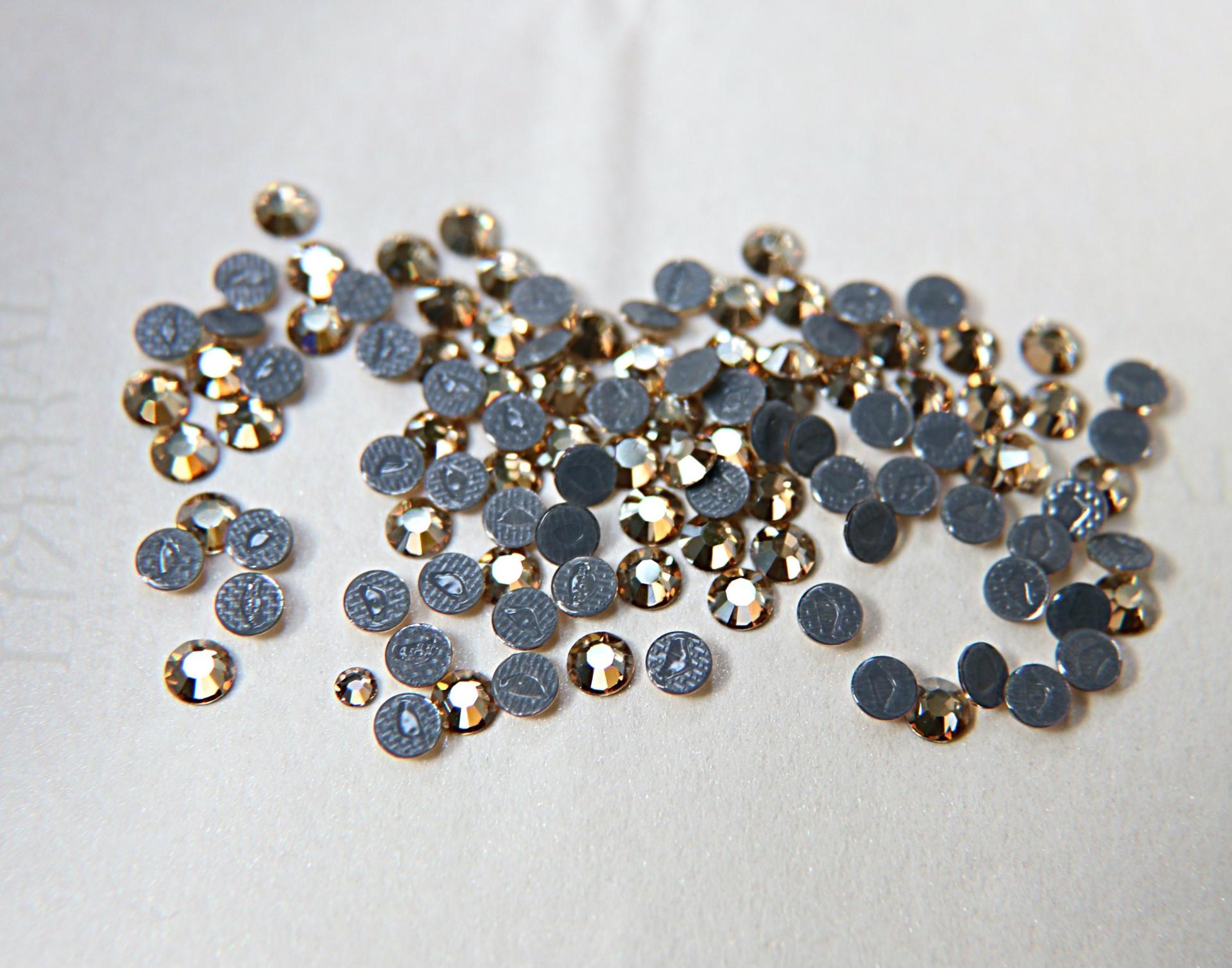16SS Swarovski Flatbacks Hotfix in Crystal Golden Shadow Chaton Roses (4mm) Made in Austria 36/72/288/720 Pieces