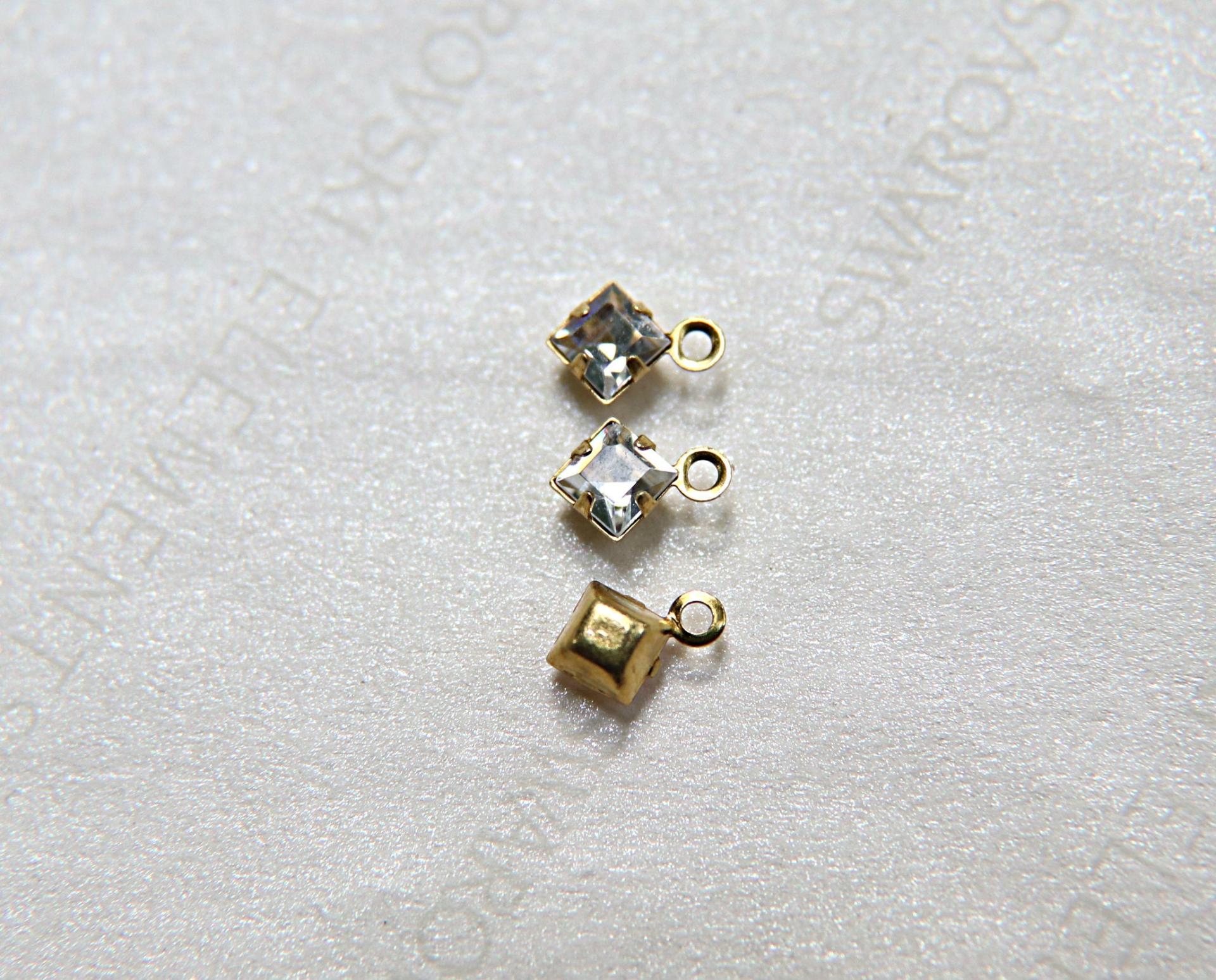 Preciosa 4mm fancy stone square setting drop one loop in Crystal 6/12/36/144/720 Pieces jewelry supplies in Brass/Vintage Black