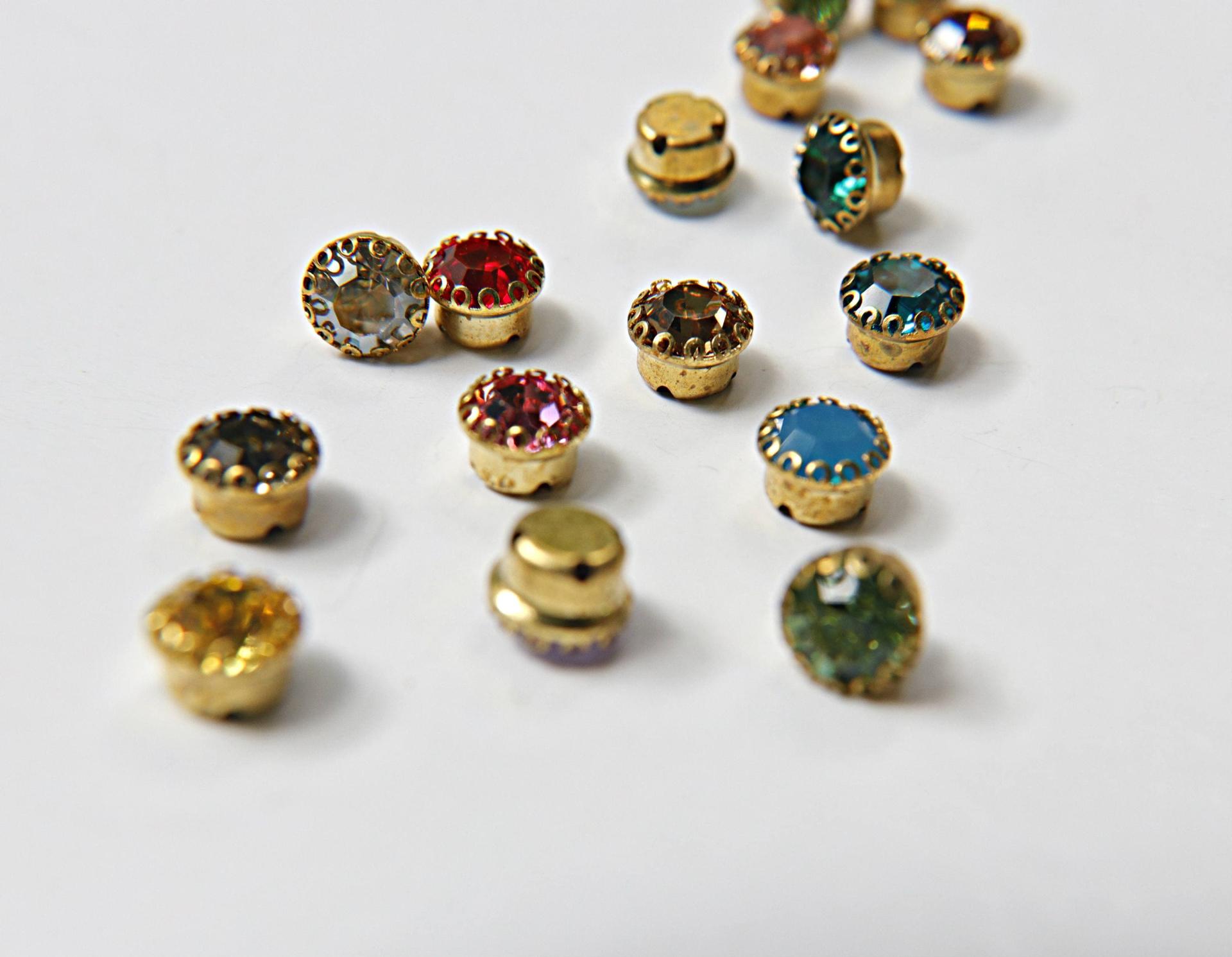 Swarovski 39ss Vintage Clips Sewon 27 Crystal Colors 4 Hole Sliders 6/12/24/100 Pieces BRASS SETTINGS embroidery materials craft vintage