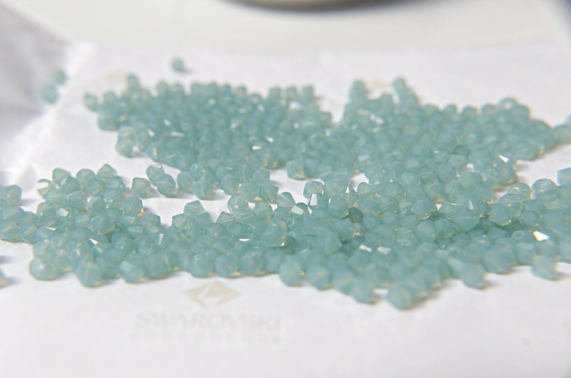 4mm Pacific Opal Swarovski Bicone Cuts 36/72/144/432/720 Pieces loose beads (390) embroidery materials, couture beading