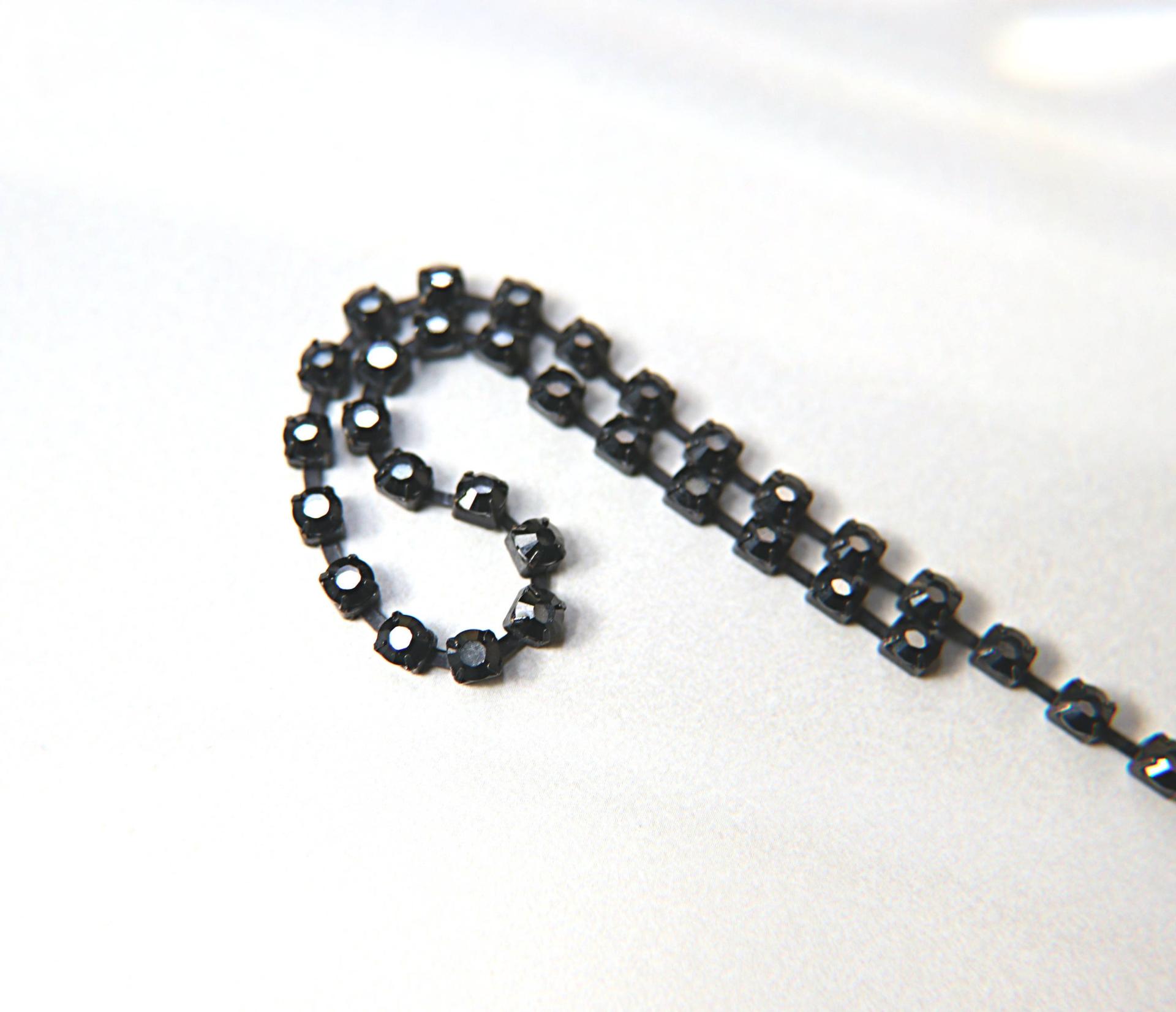 16ss Swarovski 2088 Chain in Flat Back Rare Cosmojet (4mm) 0.5/1/2/5 Meters Vintage Black Settings, decorations, craft supplies, designer