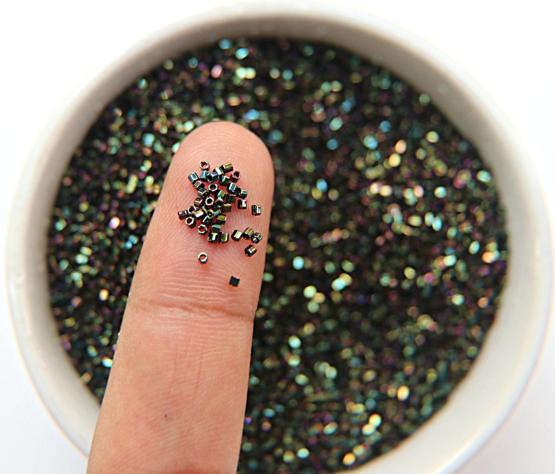 15/0 MIYUKI Hex Metallic Forest Green Iris Japanese Beads 10/20/50/100 Grams Premium Materials