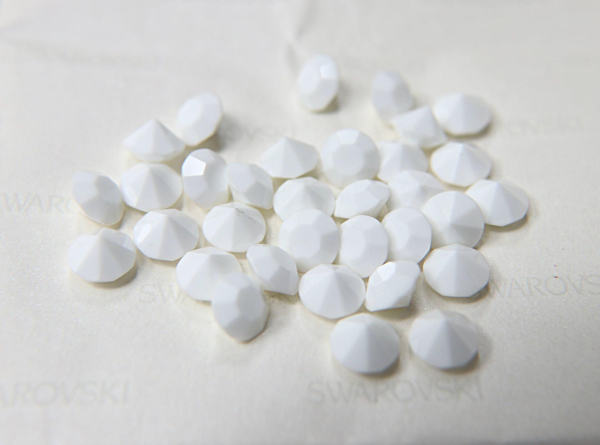 Swarovski 34ss/42ss Chaton Round Chalk White (279) 6/12/24/100/300 Pieces Vintage Swarovski, premium materials, clay art, bijoux materials