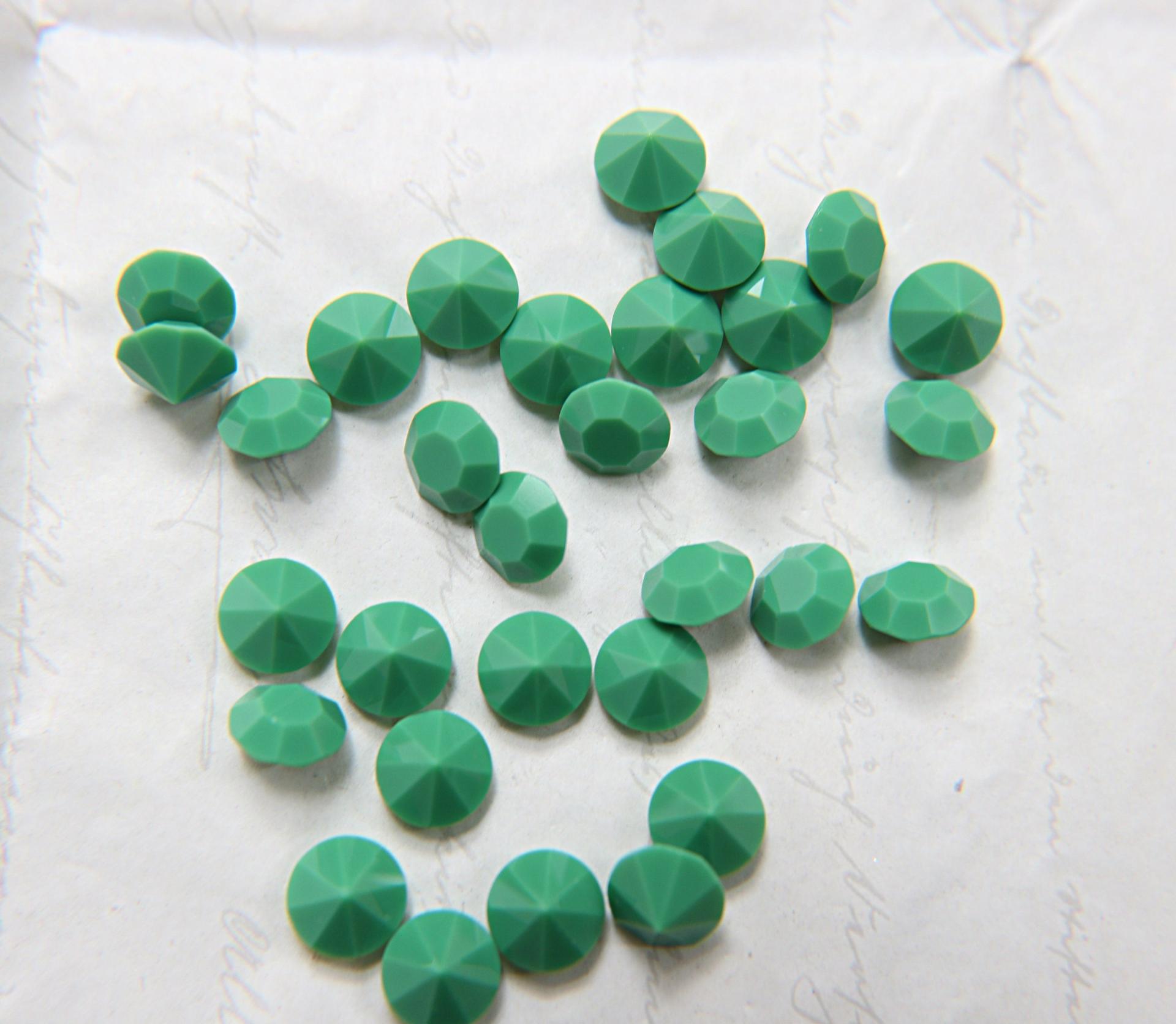 Swarovski 40ss Chaton Round Opaque Green #1100 6/12/24/100/300 Pieces Vinatge Swarovski, Jewelry making, premium materials, embellishments