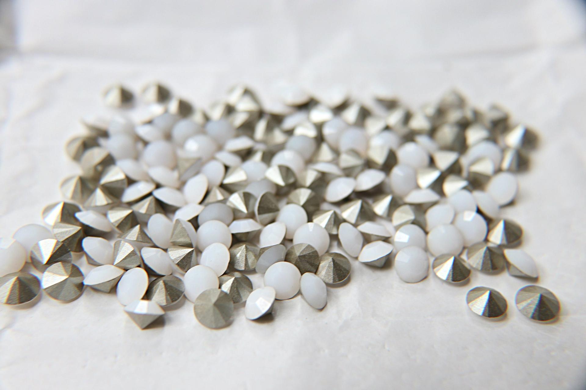 Swarovski 34ss Chaton Round White Alabaster (281) 6/12/24/100/300 Pieces