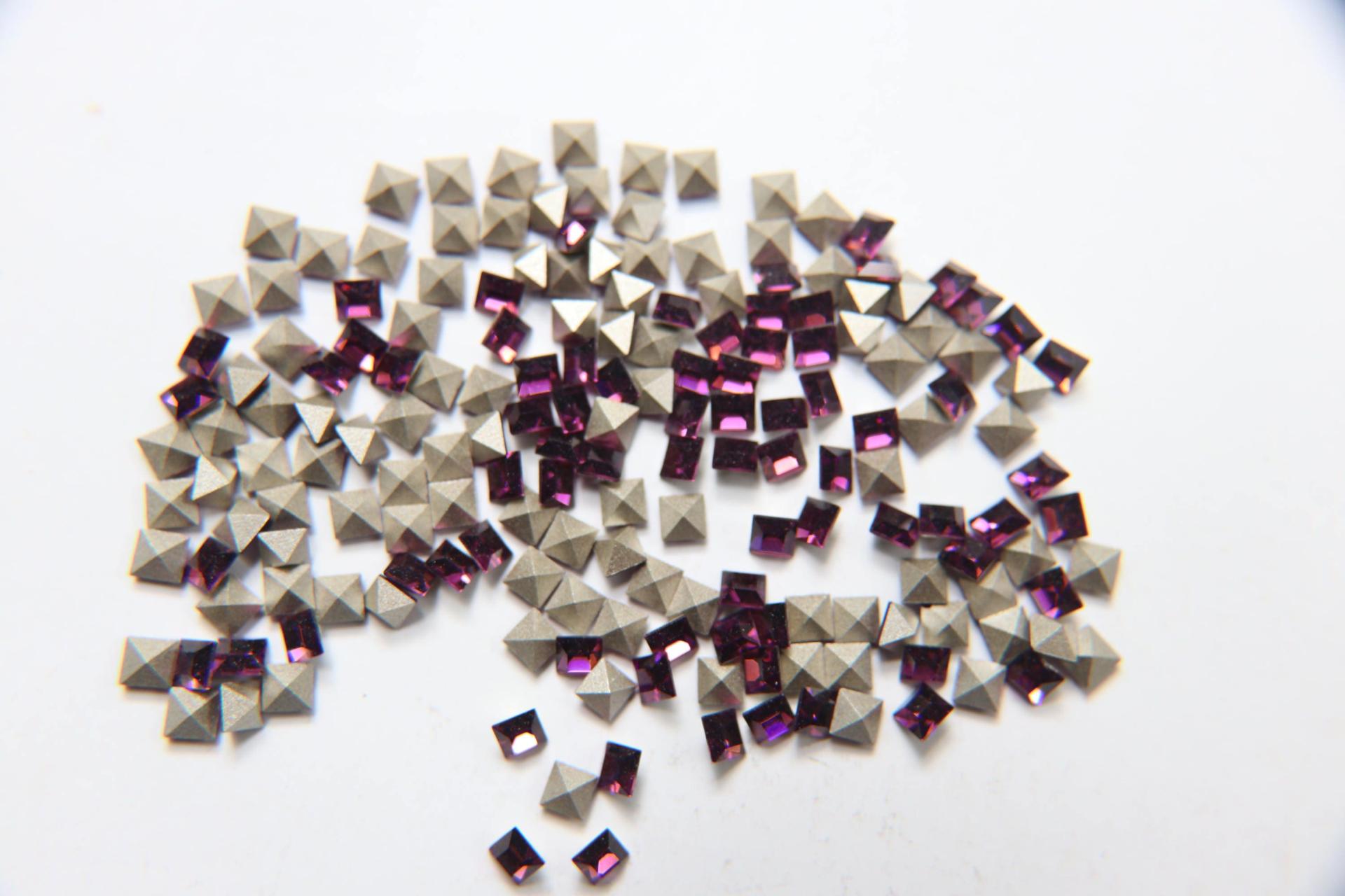 4/8 mm Swarovski #4428 Square Fancy Stone Amethyst 6/36/72/144 Pieces (204)