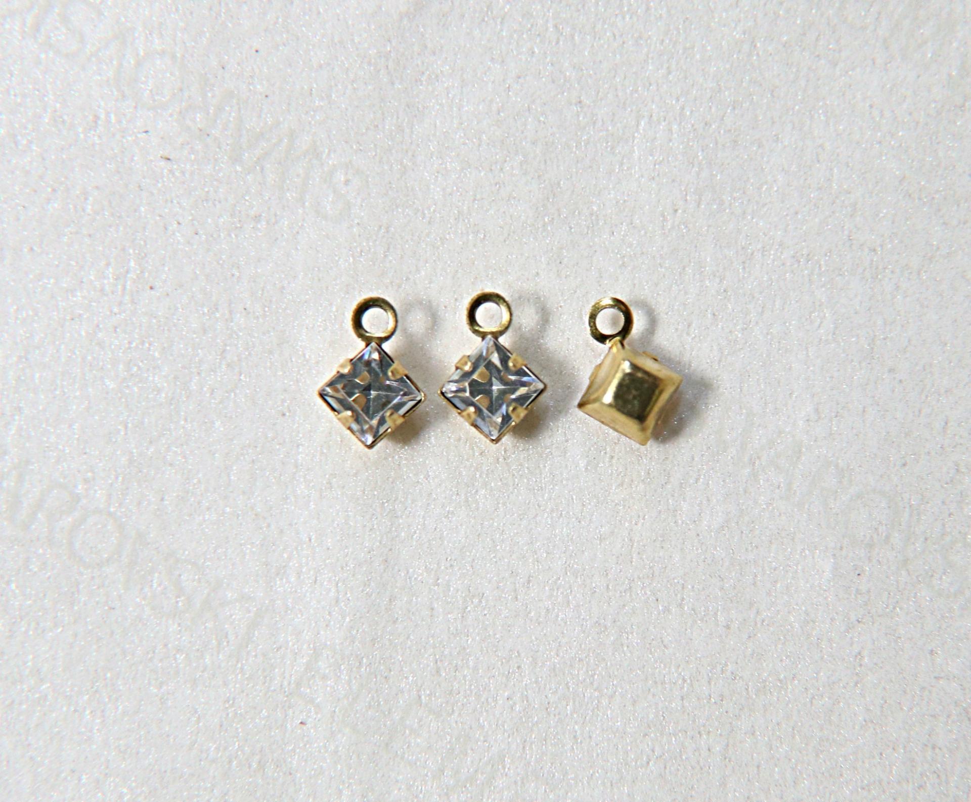 Preciosa 4mm fancy stone square setting drop one loop in Crystal 6/12/36/144/720 Pieces jewelry supplies in Brass/Vintage Black