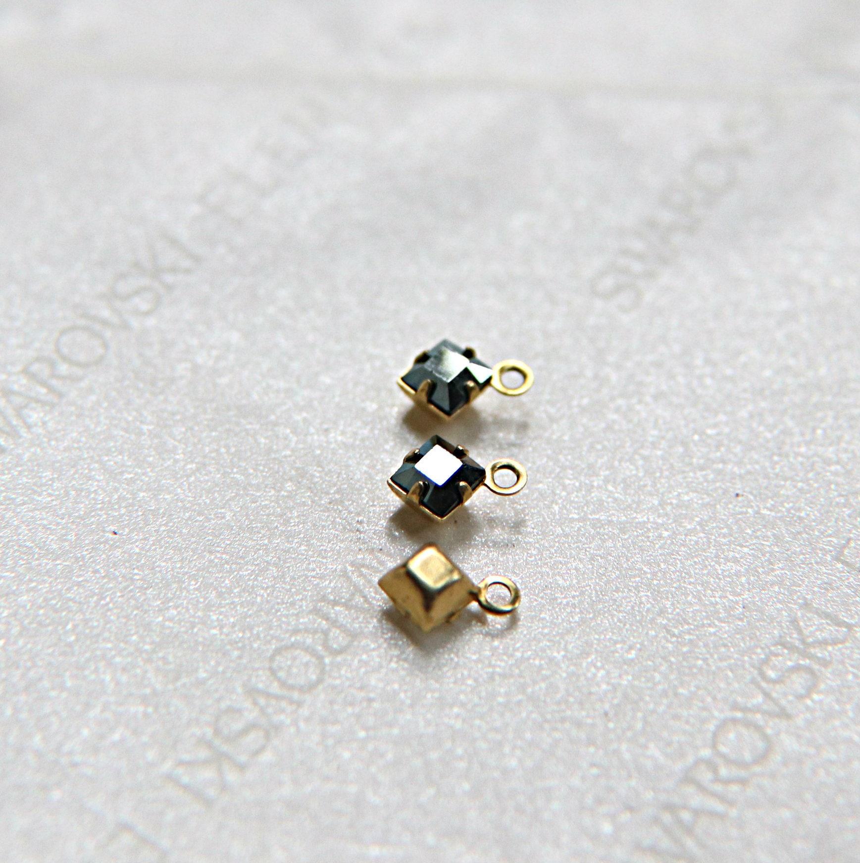 Swarovski 4mm fancy stone square setting drop one loop in Jet Hematite 6/12/36/144/720 Pieces jewelry supplies in Brass/Vintage Black