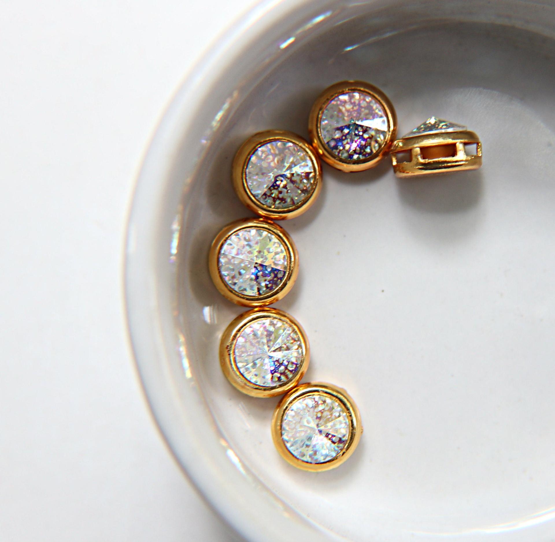 Swarovski 39ss Rivoli Sewon Settings in Crystal White Patina 6/12/36 Pieces GOLD SETTINGS jewelry making, embroidery materials, vintage