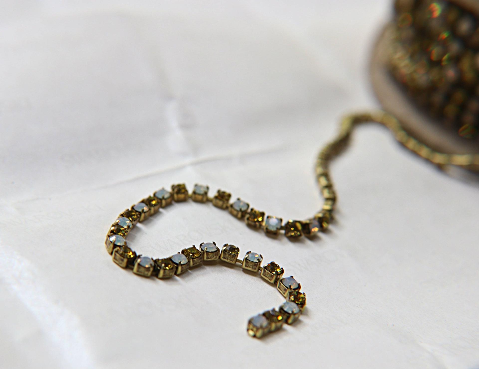 12 SS Vintage Rhinestone Chain Swarovski Olivine & Sand Opal 3mm 0.5/1/2/5 Meters Wedding Bridal Supplies|Jewelry Making|Decoration, vintage