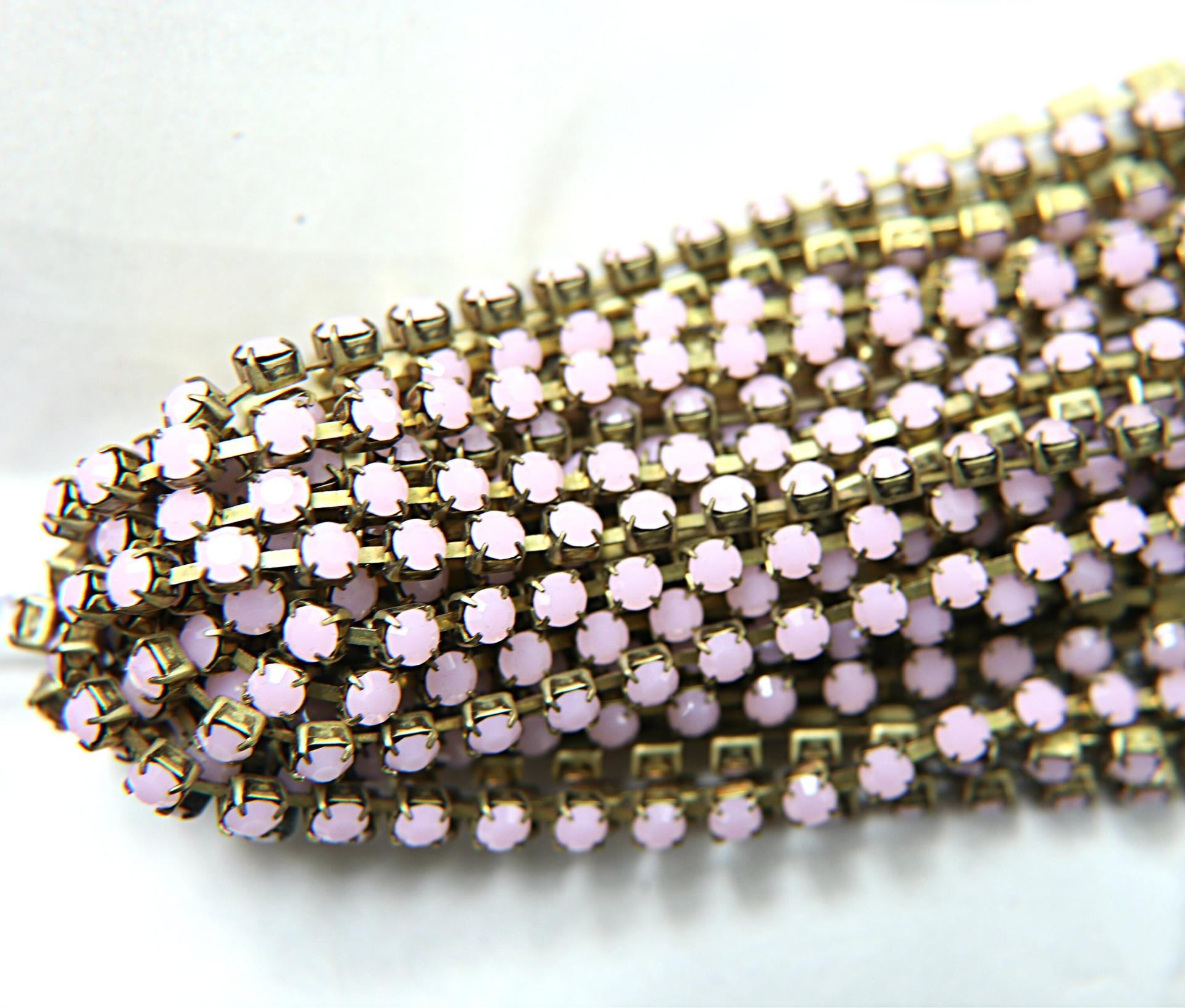 16SS Rhinestone Chain Swarovski in Rose Alabaster (293) 4mm 0.5/1/2/5/15 Meters jewelry making, embroidery materials, vintage findings, lace