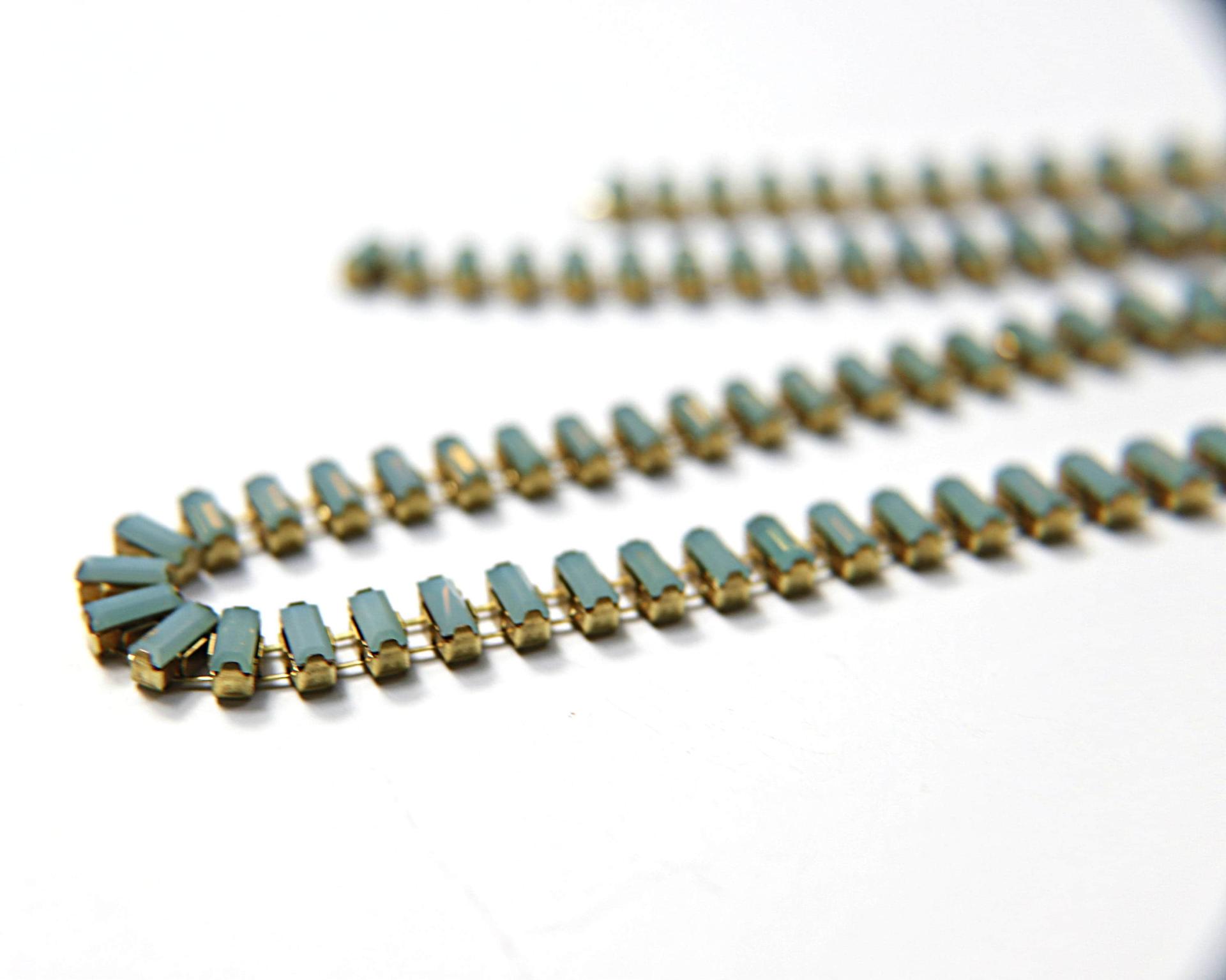 Swarovski Snake Baguette chain 7x3 mm in Pacific Opal (390) settings in Brass 0.5/1/2 Meters