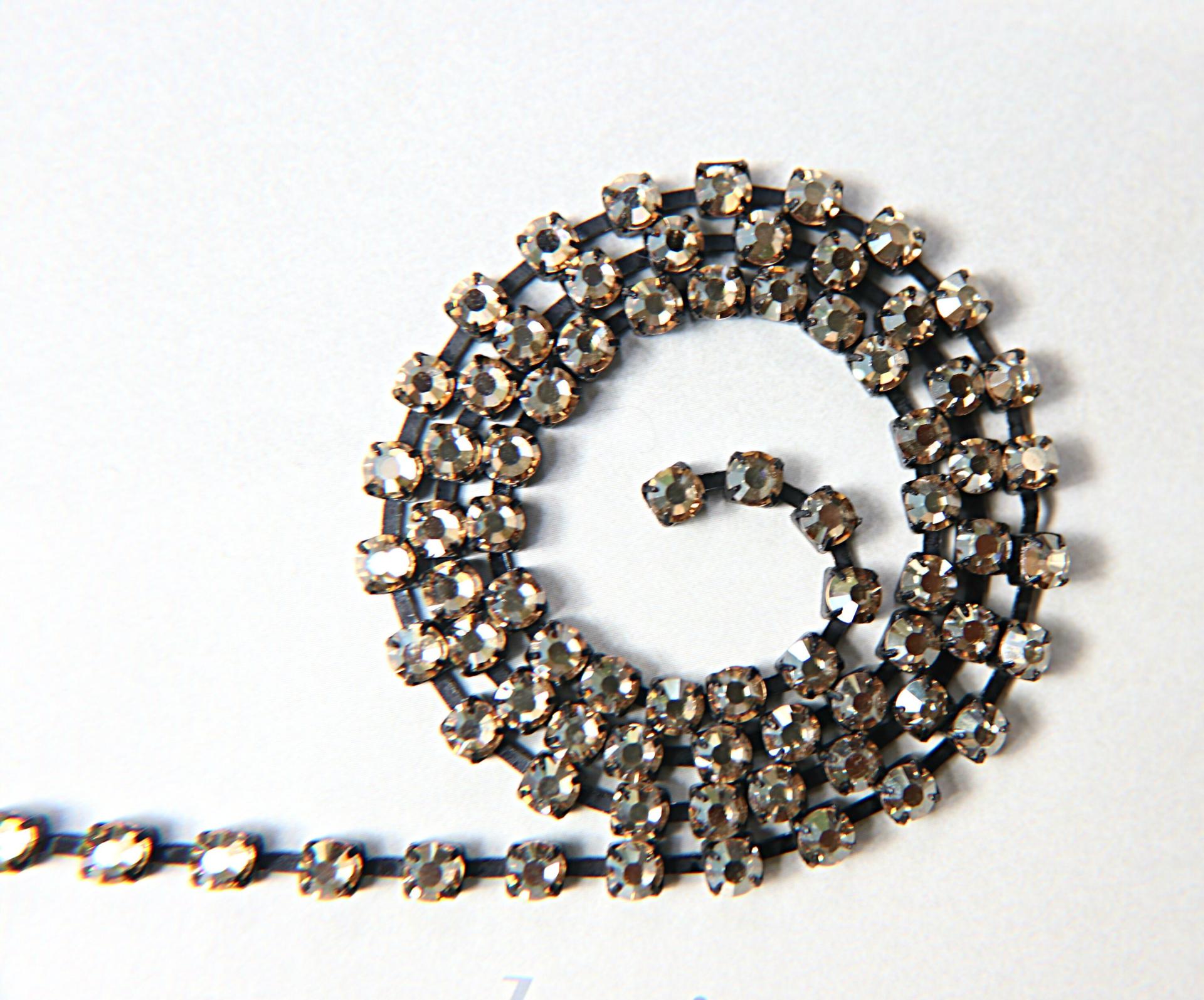 16ss Swarovski 2088 Chain in Flat Back Crystal Golden Shadow (4mm) 0.5/1/2/5 Meters Vintage Black Settings Bridal Supplies|Jewelry Making